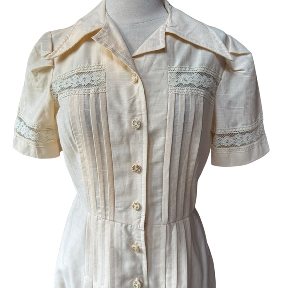 NWOT 1970s does 40s Sears Fashions Cream Lace Inset, Knife Pleats, Gold Leaf But - Picture 2 of 10